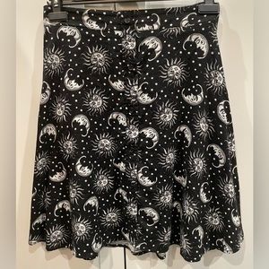 Hot Topic Midnight Hour KILLSTAR VIBE Celestial Moon Sun Star Black White Skirt
